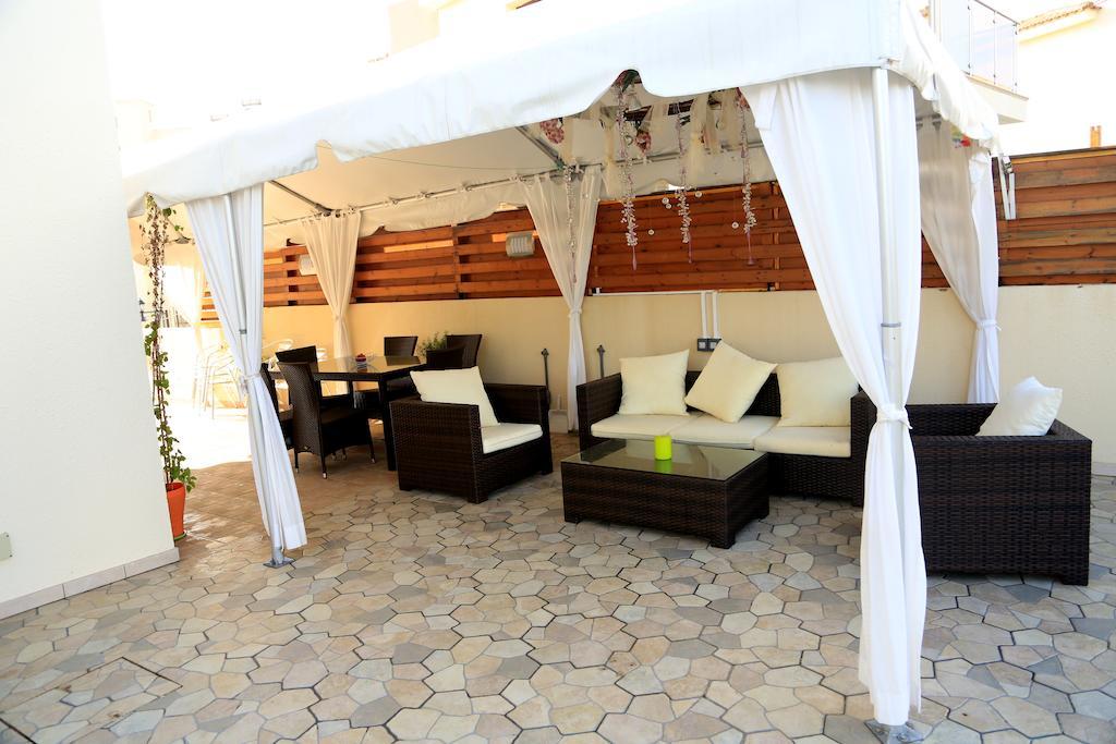 Artemisia Villa بروتاراس المظهر الخارجي الصورة
