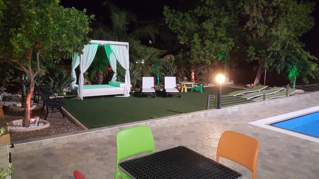 Artemisia Villa بروتاراس المظهر الخارجي الصورة
