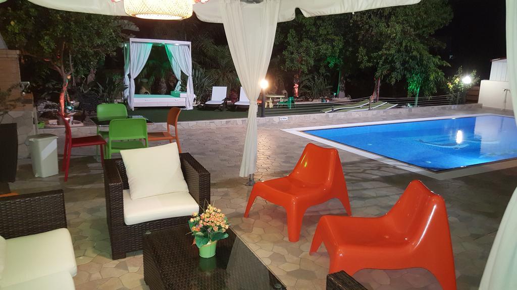 Artemisia Villa بروتاراس المظهر الخارجي الصورة