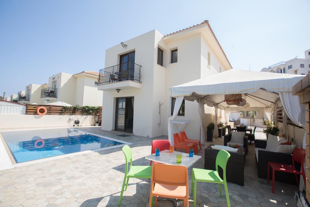 Artemisia Villa بروتاراس المظهر الخارجي الصورة